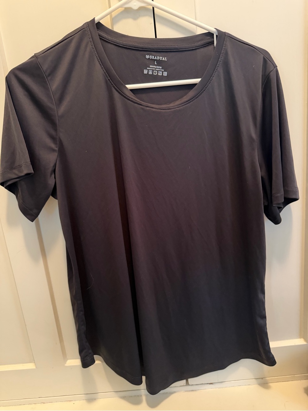 GRADUAL Black Crew Neck Tee - Size L